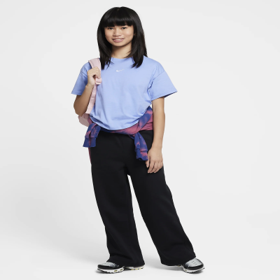 Nike Sportswear Essential